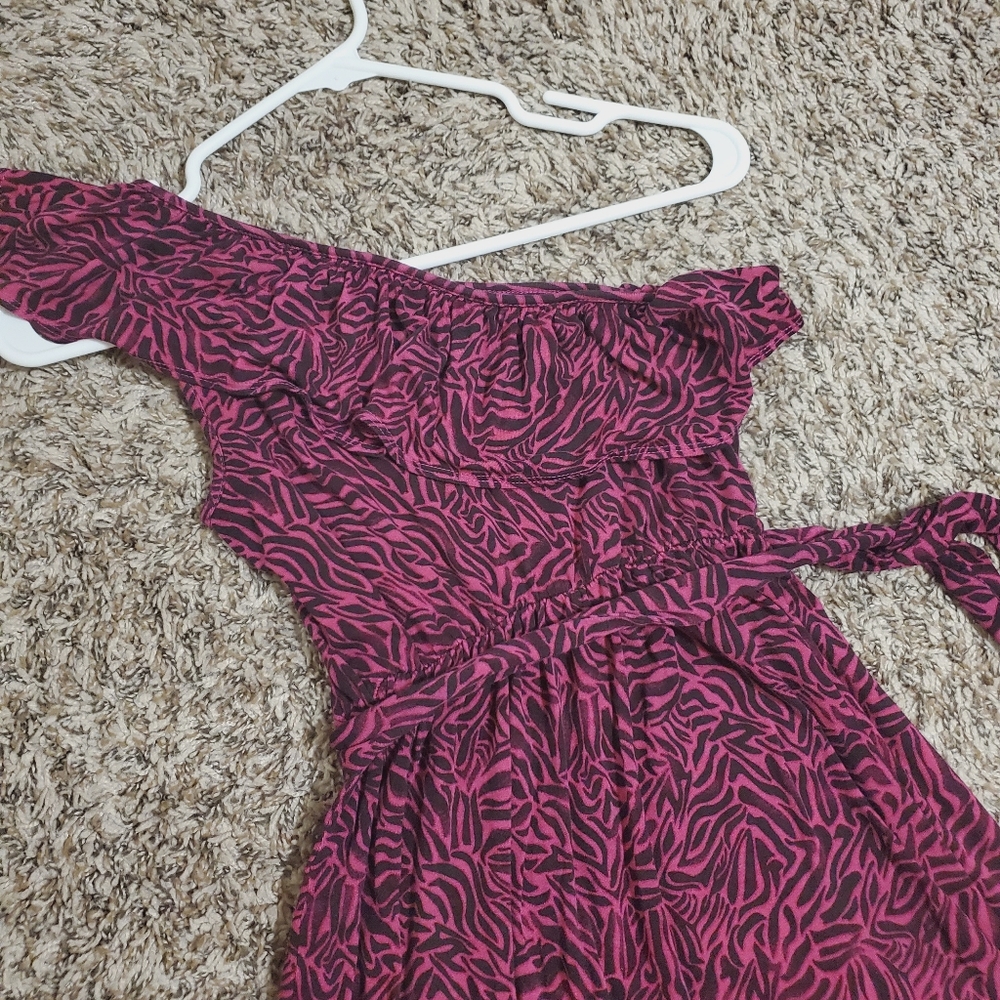Dress - Picture 4 of 4